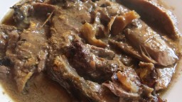 Recepta de cuina de Estofat de cérvol amb un toc de xocolata