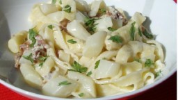 Recepta de cuina de Tallarines amb espàrrecs i pernil