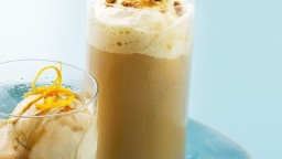 Recepta de cuina de Cafè fred amb amaretto i crema