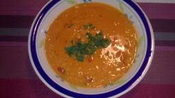 Recepta de cuina de Sopa de llenties vermelles amb coco