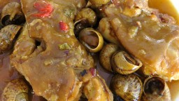 Recepta de cuina de Peus de porc amb cargols