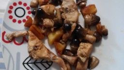 Recepta de cuina de Conill estofat amb patates i fredolics