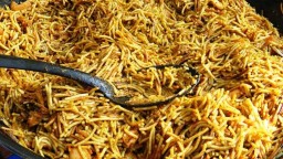 Recepta de cuina de Fideuà de bolets i botifarra