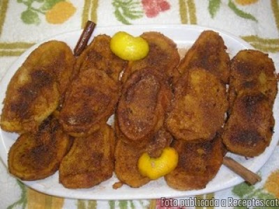 Recepta de cuina de Torrades amb Mel i pinyons