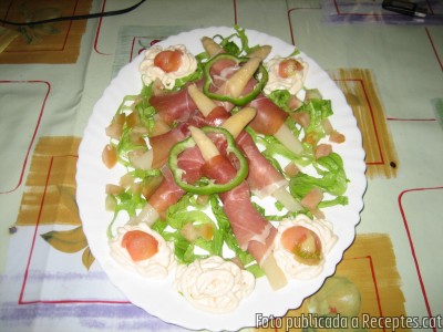 Recepta de cuina de Esparraguos con jamon serrano y mayonesa