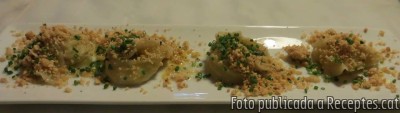 Recepta de cuina de Raviolis de gorgonzola amb avellanes