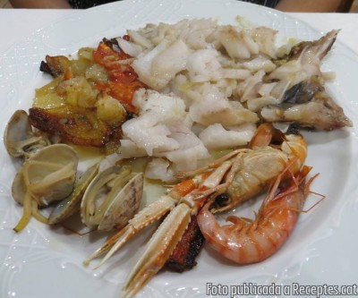 Recepta de cuina de Mòllera roquera al forn amb marisc d’acompanyament