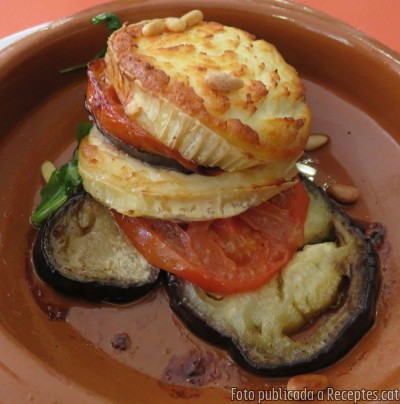 Recepta de cuina de Terrina d'albergínia amb formatge de cabra gratinat