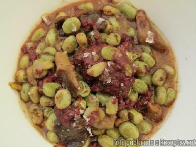Recepta de cuina de Favetes amb botifarra negra
