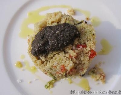 Recepta de cuina de Cous cous amb olivada i verdures