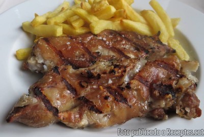 Recepta de cuina de Peu de porc a la planxa  amb patates fregides