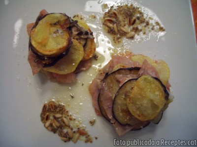 Recepta de cuina de Milfulls d'albergínia, patata i pernil