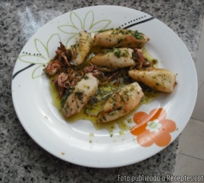 Recepta de cuina de Calamars saltats amb all i julivert