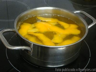 Recepta de cuina de Gelatina de fruita (per napar peces de rebosteria)