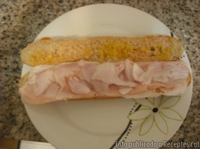 Recepta de cuina de Entrepà de pernil dolç i ceba