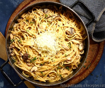 Recepta de cuina de Espagueti amb bolets variats