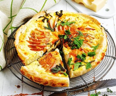 Quiché de formatge amb peres