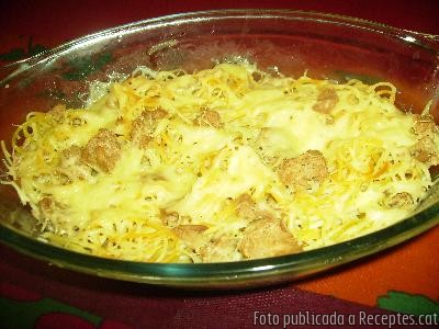 Recepta de cuina de Spaguettis amb tonyina gratinats