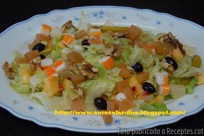 Amanida de cabdells amb fruita fresca i codony