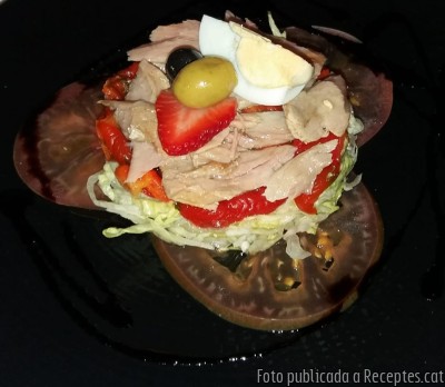 Recepta de cuina de Amanida de pebrots escalivats amb ventresca de tonyina