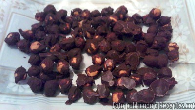 Avellanes amb xocolata