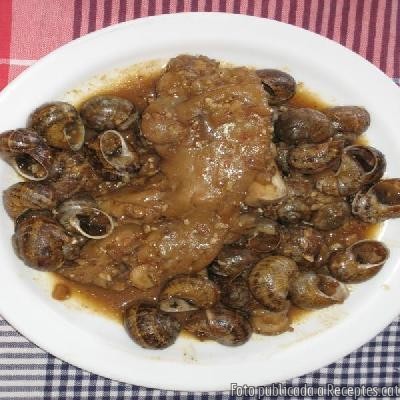 Recepta de cuina de Peus de porc amb cargols