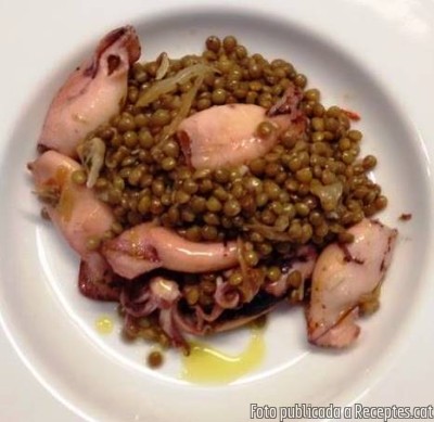 Recepta de cuina de Calamars amb pèsols del Maresme