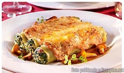 Recepta de cuina de Cannelloni mit Käse, Spinat und Nusskerne