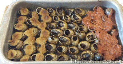 Recepta de cuina de Cargols a les tres maneres: amb gratinat d'allioli, salsa de romesco i al pebre-sal
