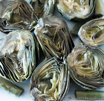 Recepta de cuina de Carxofes bullides