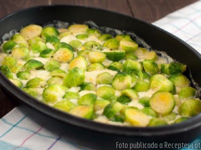 Recepta de cuina de Cols de Brussel·les al formatge crema, amb salsa de mostassa