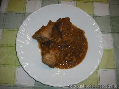 Recepta de cuina de Conill amb salsa fosca
