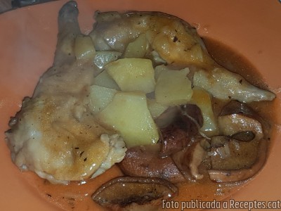 Recepta de cuina de Conill amb rovellons i patata
