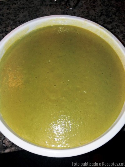 Recepta de cuina de Crema de mongetes tendres i formatge feta