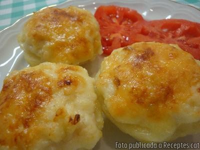 Patates farcides de bacallà