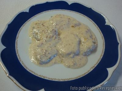 Rellomillo  amb  salsa  d'ametlles