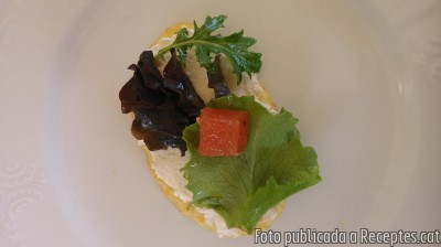 Recepta de cuina de Cruixent de patata amb crema de formatge de cabra i codony