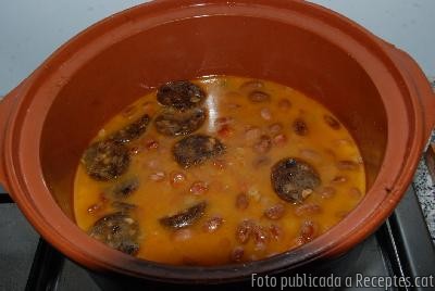 Recepta de cuina de Mongetes amb botifarra negre