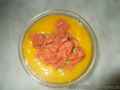 Recepta de cuina de Tàrtar de salmó amb mango