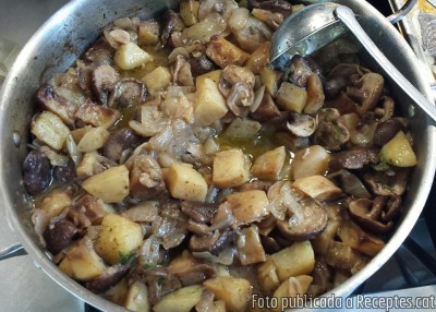 Recepta de cuina de Estofat de patates amb shiitake