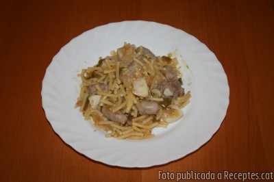 Recepta de cuina de Fideus a la cassola amb sípia i costella de porc