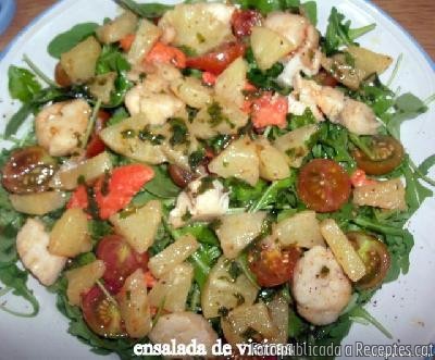 Amanida tèbia de vieires amb salsa de mandarines i altres