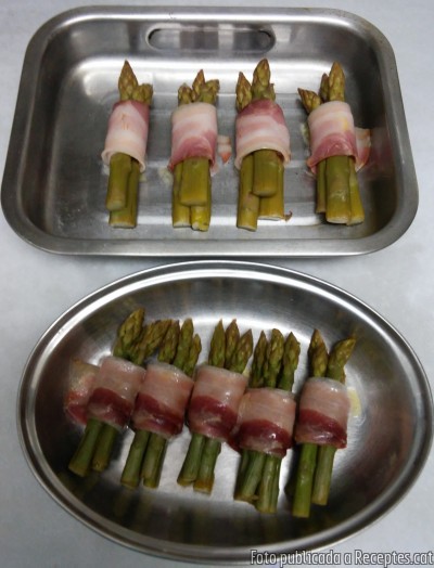 Recepta de cuina de Garbetes d'esparrecs verds amb cansalada fumada