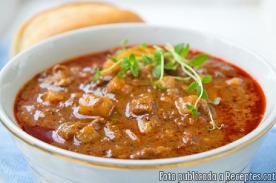 Recepta de cuina de Gulasch de carn picada amb patates