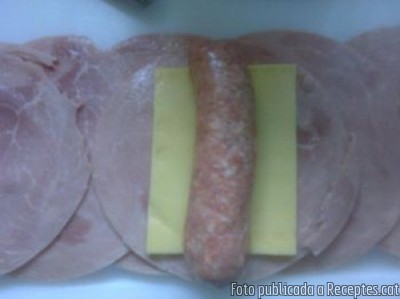 Rotllos de pernil amb formatge i carn picada