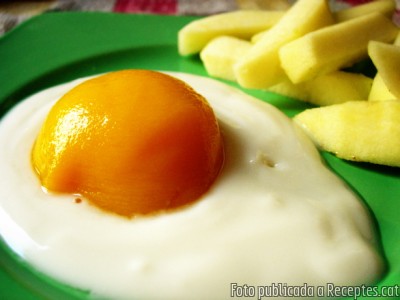 Huevo frito con patatas