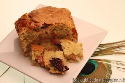 Recepta de cuina de Cake salat de bacon i olives