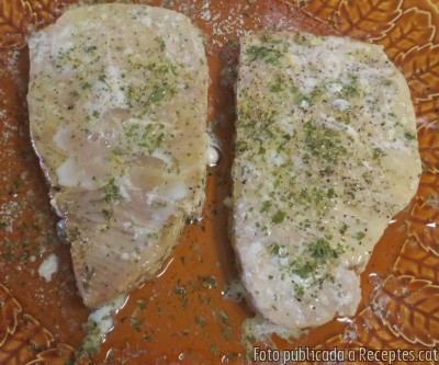 Recepta de cuina de Lloms de tonyina amb herbes aromàtiques
