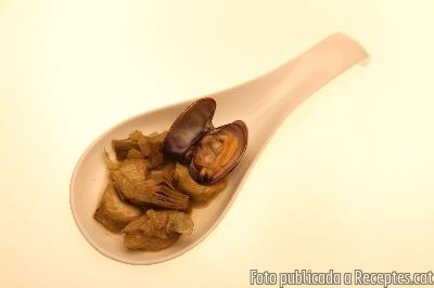 Recepta de cuina de Cloïsses amb carxofes
