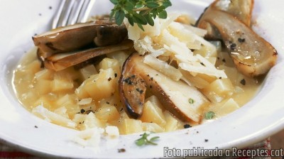 Recepta de cuina de Cassola de patates amb bolets